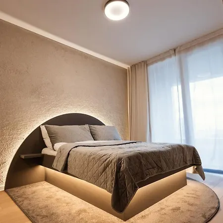Skypark Luxe Living Μπρατισλάβα